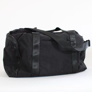 Lululemon Command the Day Duffle Bag 37 L